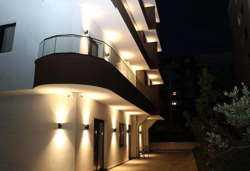 패밀리 스위트, Relax Inn Hotel Durres