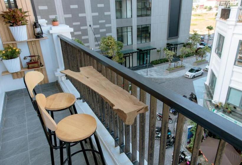 اتاق لوکس با بالکن, Thành Tính Hotel   Khách Sạn Phú Yên