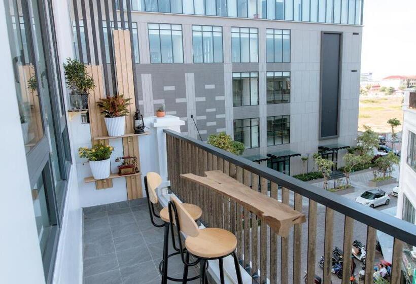 اتاق لوکس با بالکن, Thành Tính Hotel   Khách Sạn Phú Yên