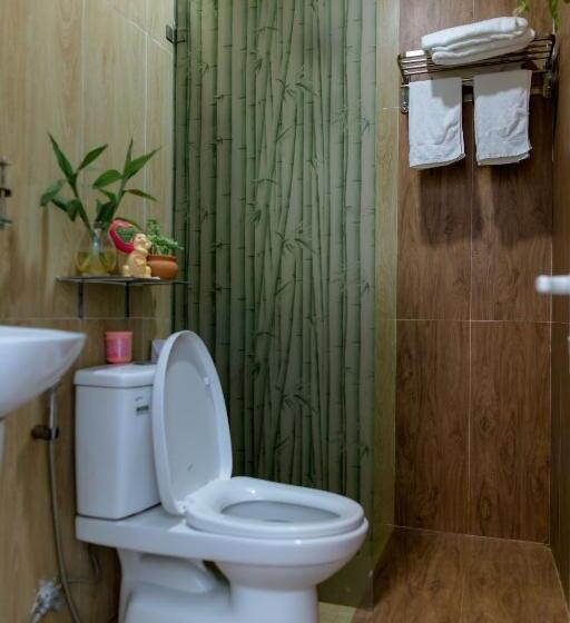 اتاق لوکس با بالکن, Thành Tính Hotel   Khách Sạn Phú Yên