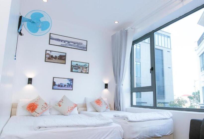 اتاق استاندارد چهار تخته, Thành Tính Hotel   Khách Sạn Phú Yên