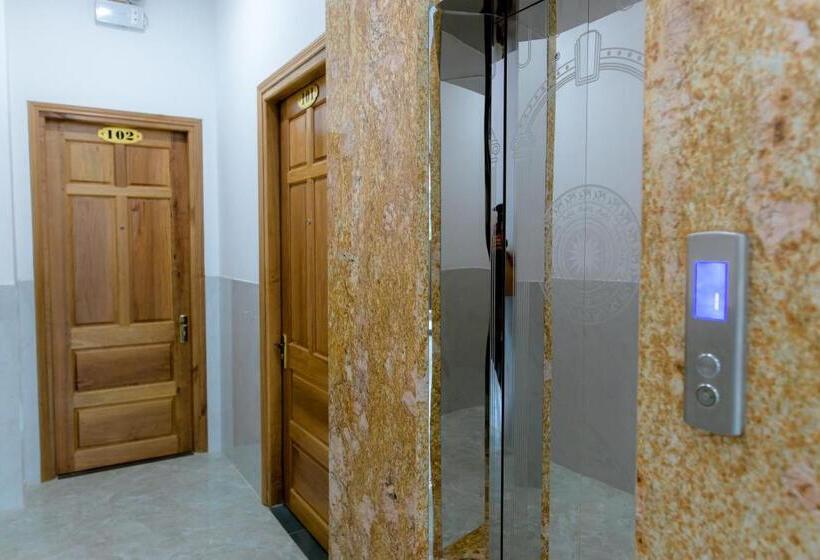 اتاق استاندارد چهار تخته, Thành Tính Hotel   Khách Sạn Phú Yên