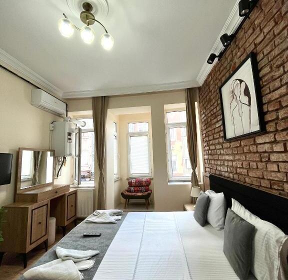 Четырехместный Номер Стандарт, Taksim Nikea Suites 80