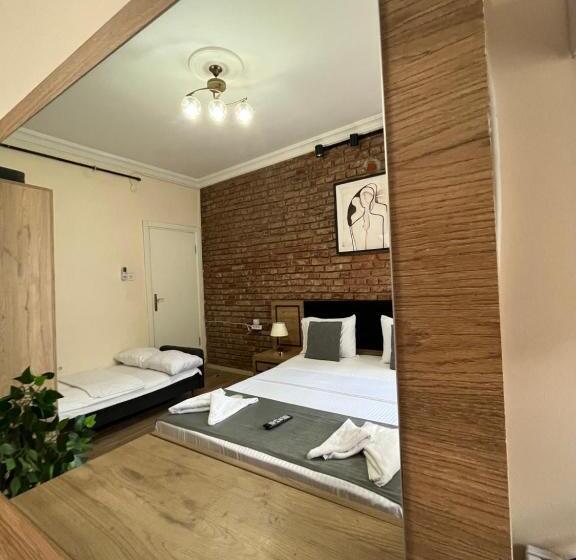 スタンダード４人部屋, Taksim Nikea Suites 80