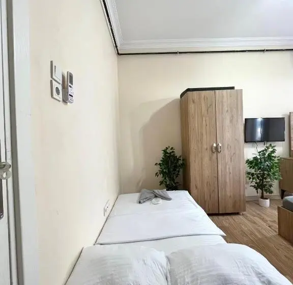 اتاق استاندارد چهار تخته, Taksim Nikea Suites 80