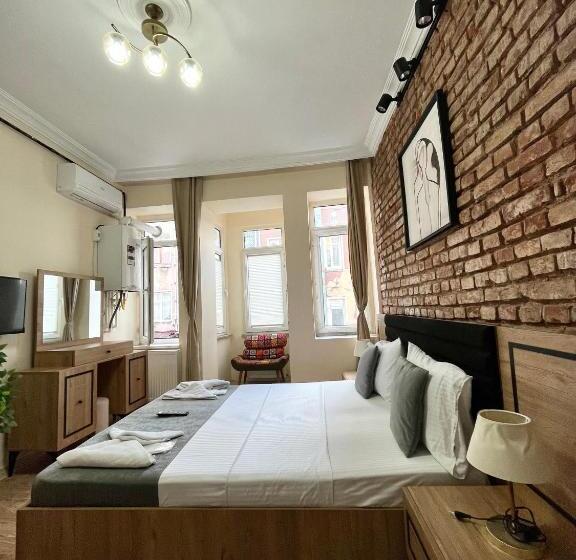 スタンダード４人部屋, Taksim Nikea Suites 80