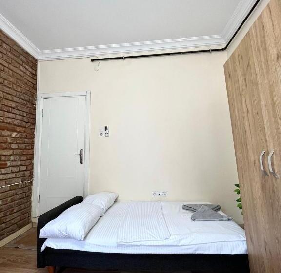 スタンダード４人部屋, Taksim Nikea Suites 80