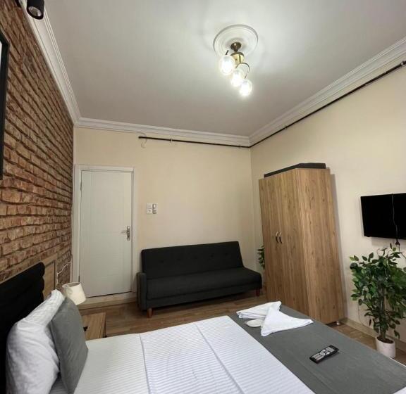 スタンダード４人部屋, Taksim Nikea Suites 80