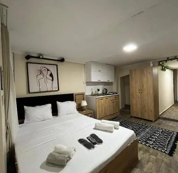 اتاق استاندارد سه تخته با چشم‌انداز باغ, Taksim Nikea Suites 80