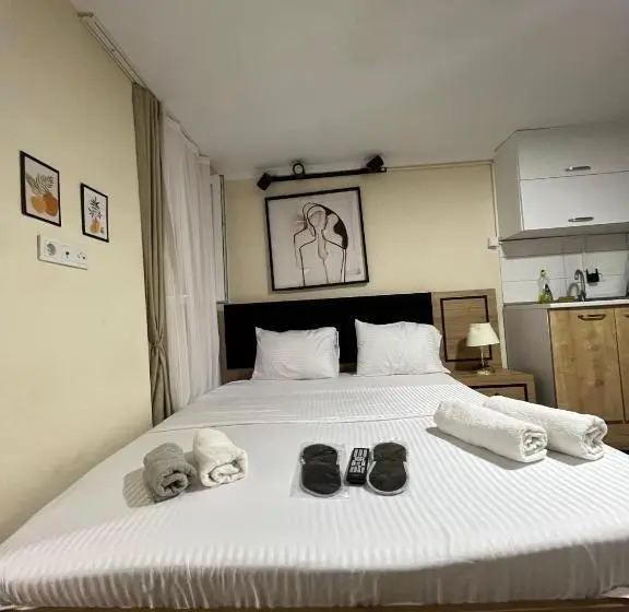 اتاق استاندارد سه تخته با چشم‌انداز باغ, Taksim Nikea Suites 80