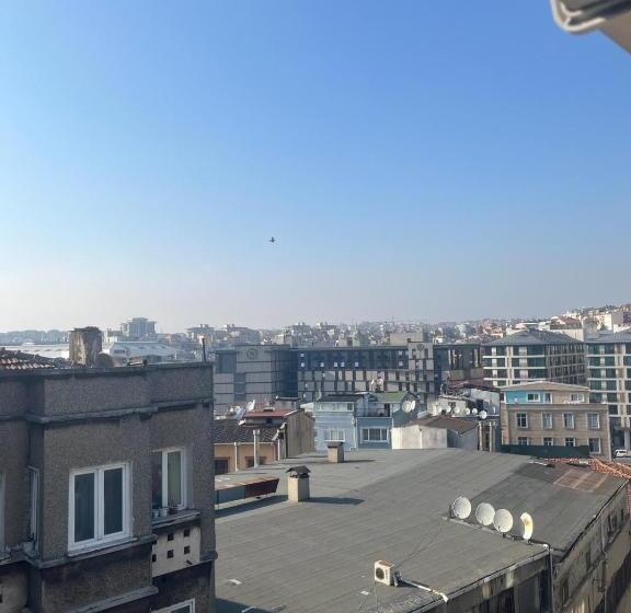 Четырехместный Номер Стандарт, Taksim Nikea Suites 80