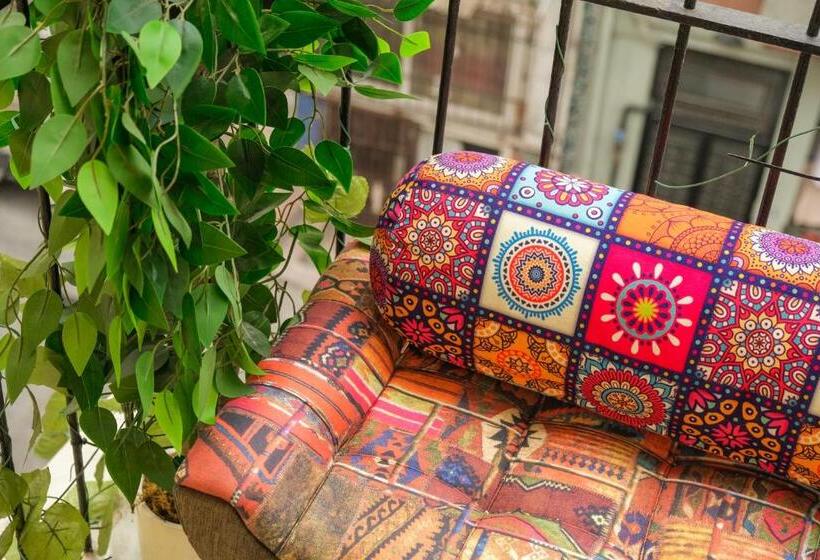 スタンダード４人部屋, Taksim Nikea Suites 80