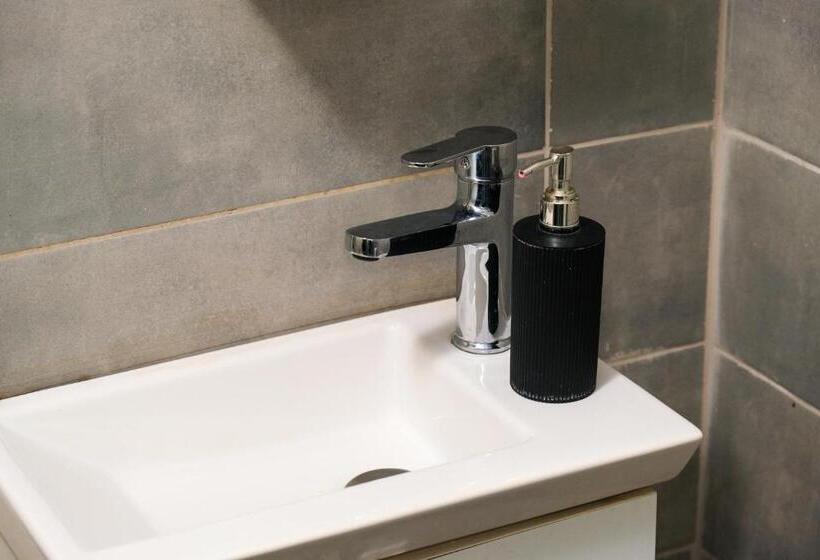 スタンダード４人部屋, Taksim Nikea Suites 80