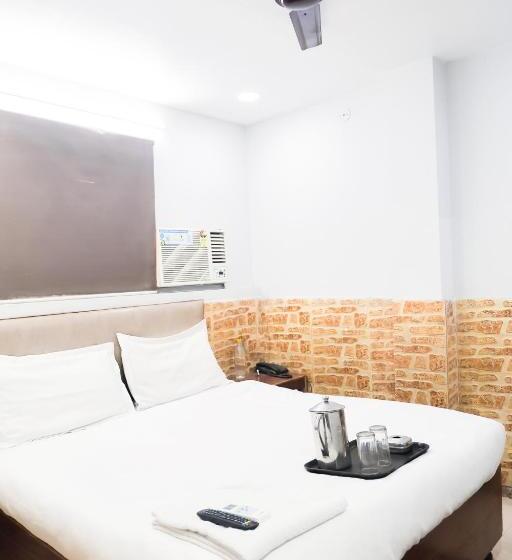 デラックスルーム, Roomshala 127 Mannat Stay