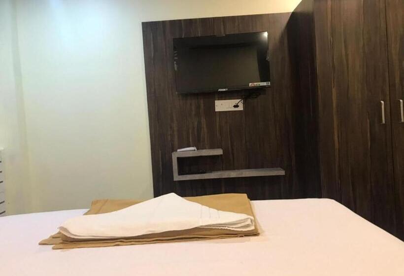 غرفة ديلوكس, Navnath Inn   Taloja Midc