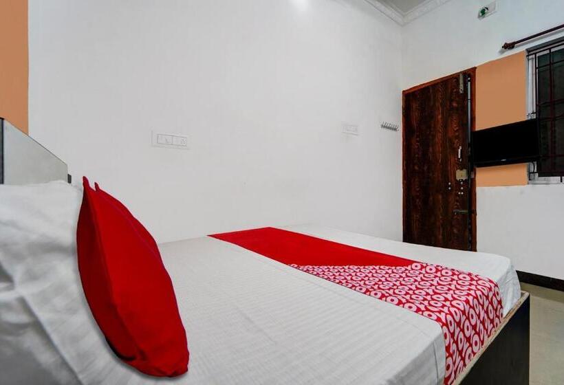 スタンダードルーム, Oyo Pothini Palace