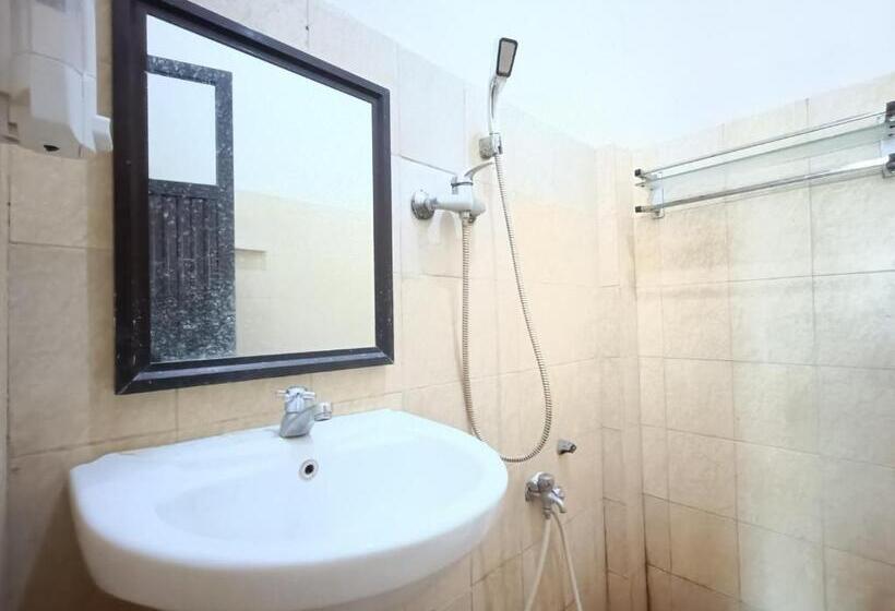 חדר דלוקס, Reddoorz Syariah Near Rumah Sakit Umum Wisata Uit