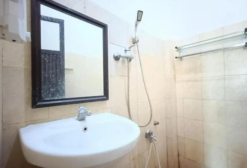 デラックスルーム, Reddoorz Syariah Near Rumah Sakit Umum Wisata Uit