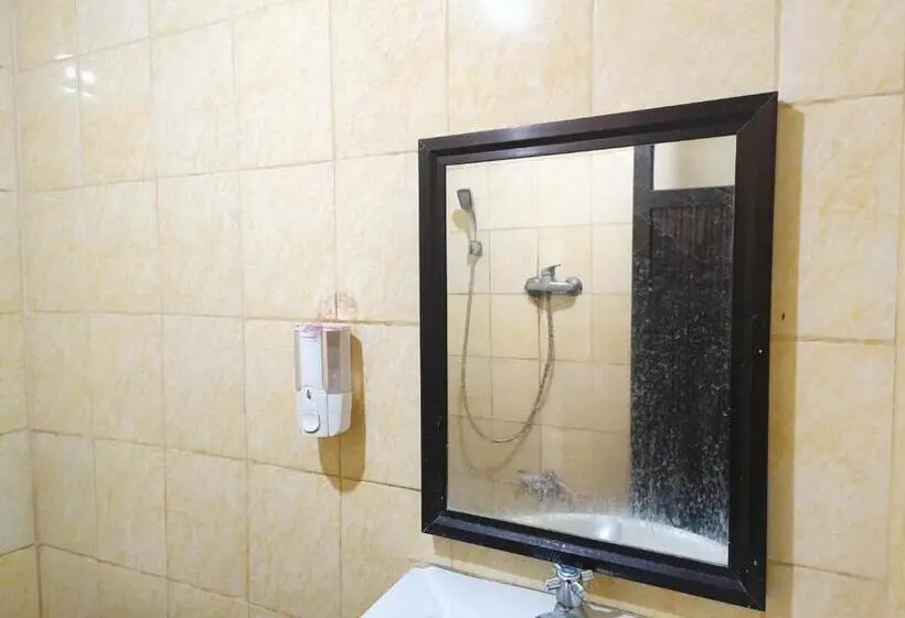 デラックスルーム, Reddoorz Syariah Near Rumah Sakit Umum Wisata Uit