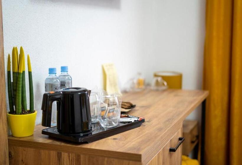 اتاق استاندارد, Restaurant Domestika