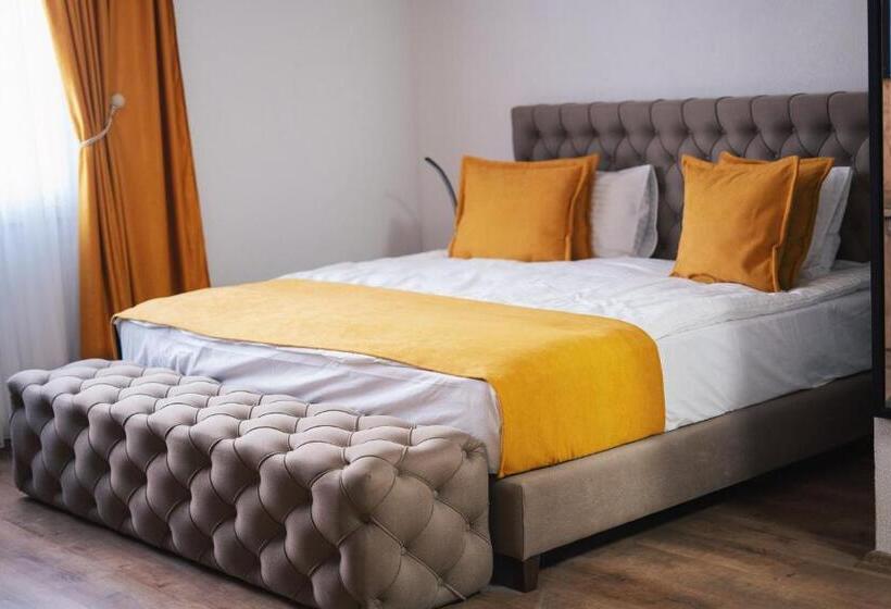 سوییت, Restaurant Domestika