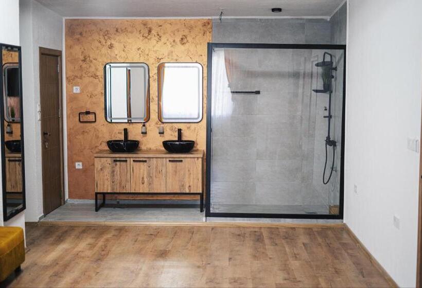 سوییت, Restaurant Domestika