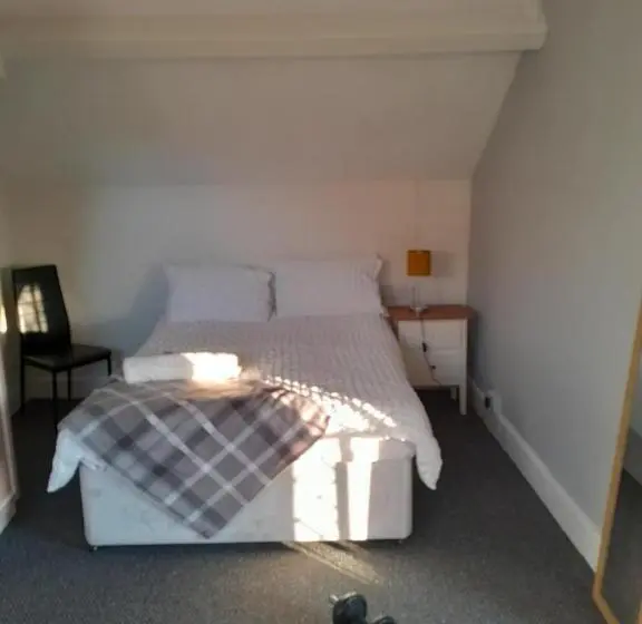 エコノミールーム, Budget Loft Room, Shared Guest House By University R10
