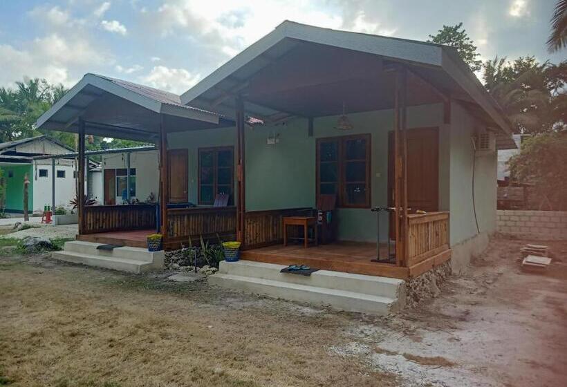 패밀리 룸, Renata Cottages