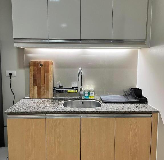 Апартаменты Superior 1 Спальня, Eastwood Global Plaza Luxury Residence