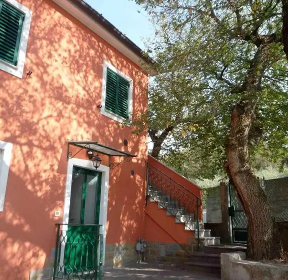 Standard-huone Sisäpuolella, Ai 2 Olmi   Monolocali Nel Verde