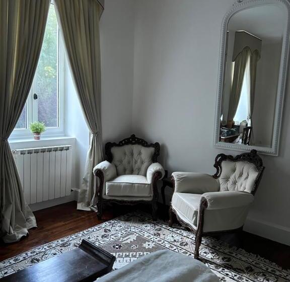 Номер Deluxe с Балконом, Chateau Laffargue