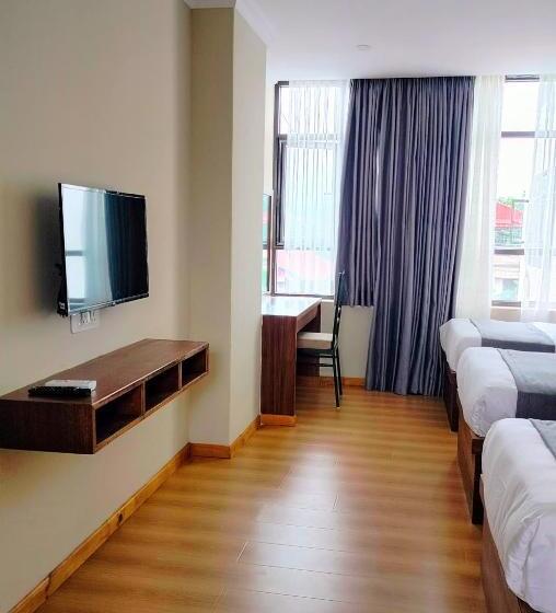 اتاق لوکس سه تخته, Gulmohar