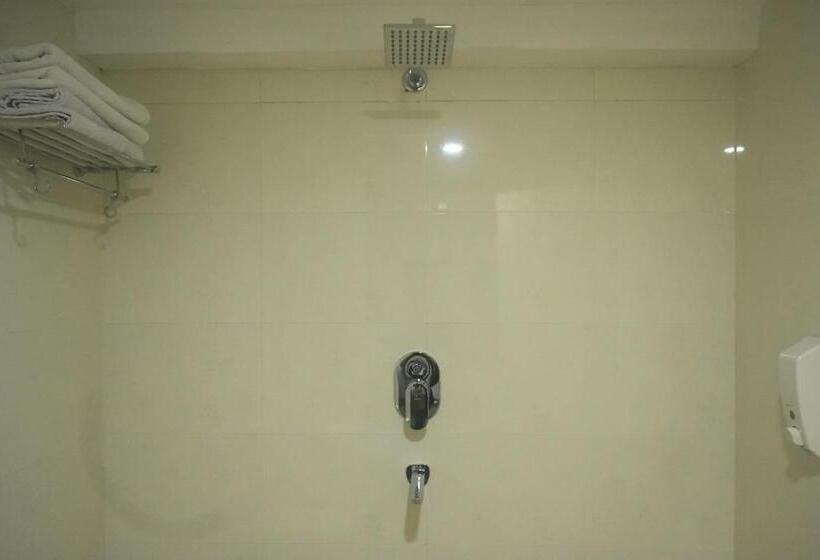 اتاق لوکس سه تخته, Gulmohar