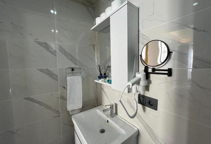 Трехместный Номер Deluxe, Lale Sultan