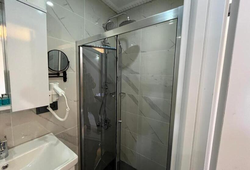 חדר סטנדרט, Lale Sultan