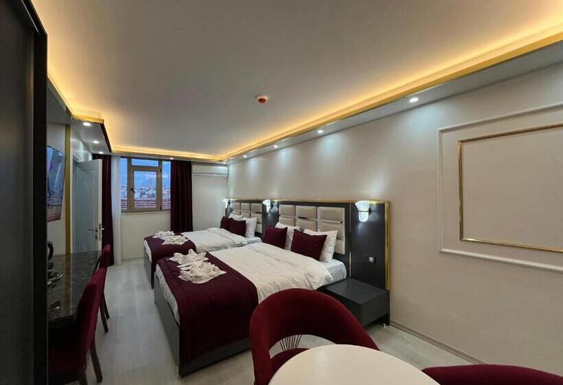 חדר סטנדרט לארבעה נוף לים, Lale Sultan