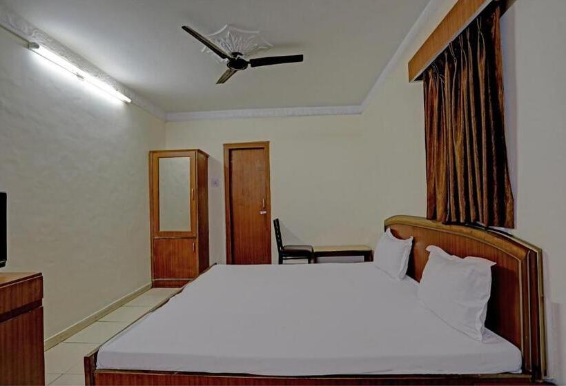 חדר קלאסי לשלושה, Oyo Hotel Friday S