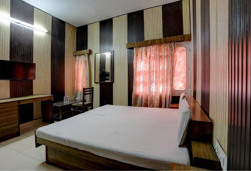 Трехместный Номер Deluxe, Oyo Hotel Friday S