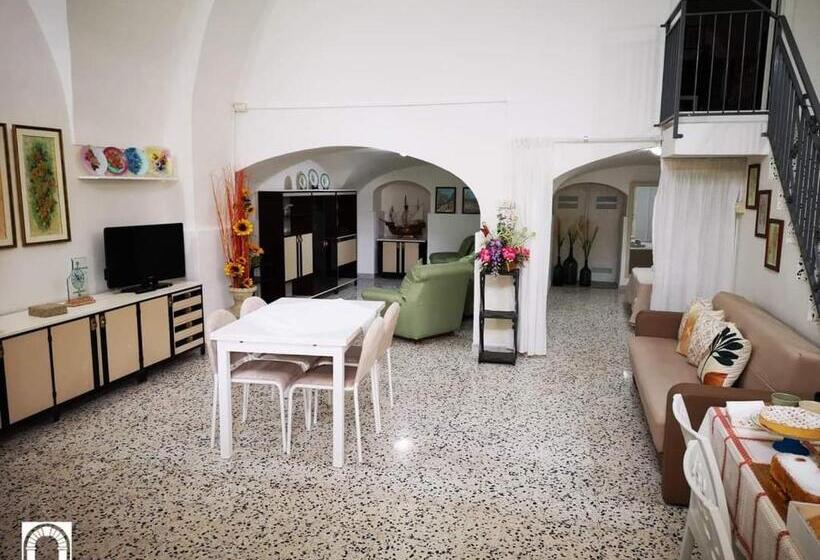 家庭间, Arco Antico