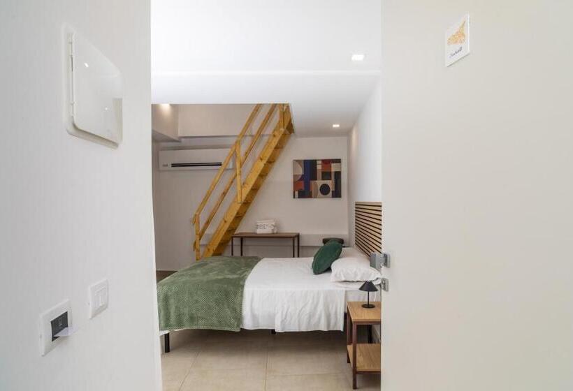 اتاق سوپریور چهار تخته, Case Varanni   Rooms