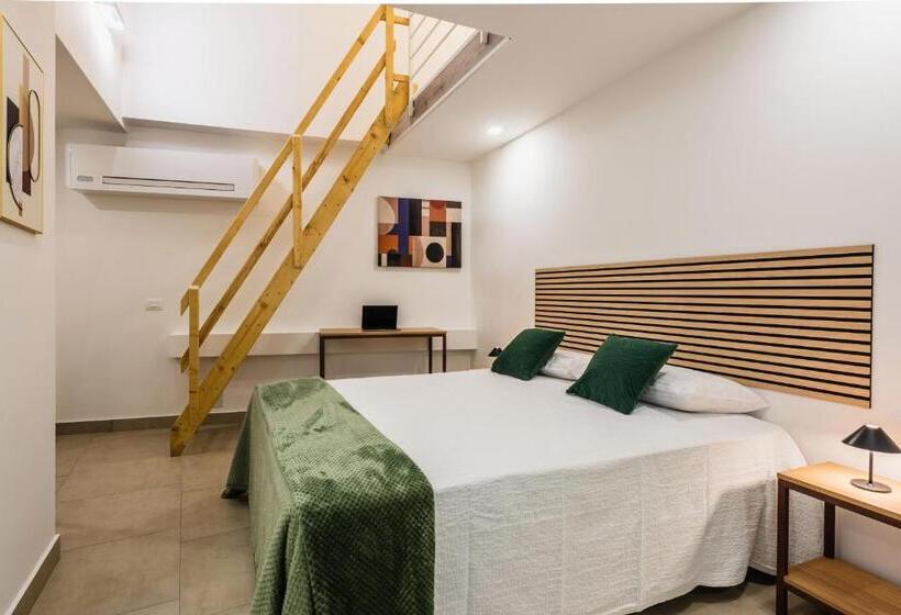 غرفة قياسية رباعية, Case Varanni   Rooms