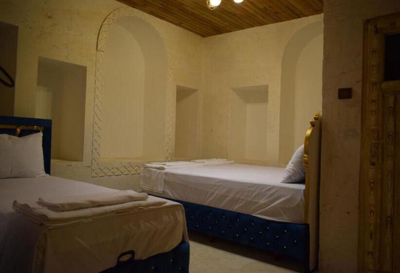 اتاق استاندارد سه نفره, Hasan Paşa Konuk Evi