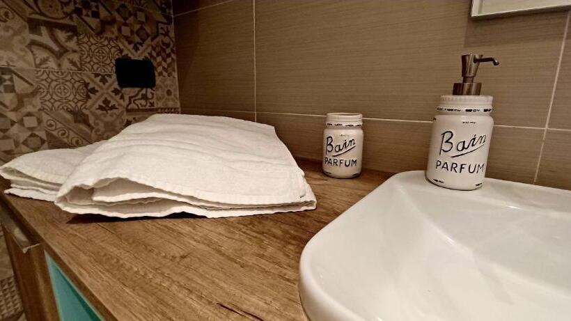 דירת חדר דלוקס, Senza Pressa B&b