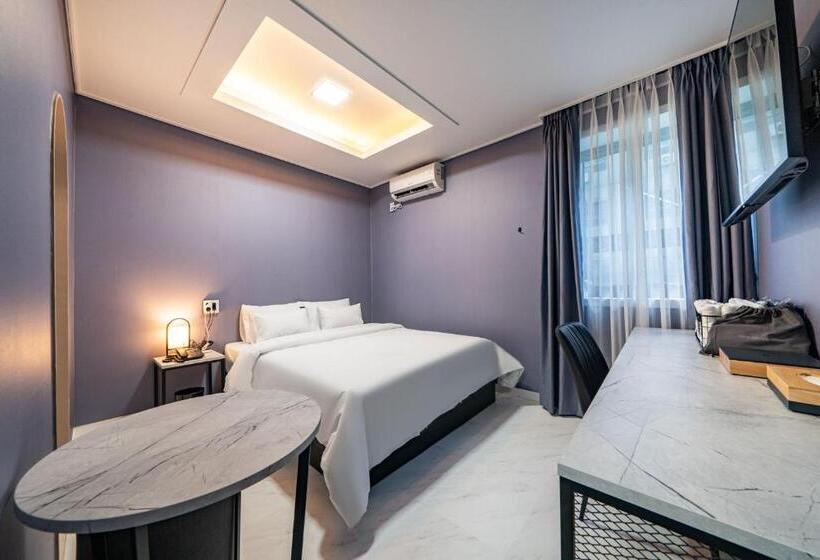 Номер Стандарт, Sloth Hotel Gimhae