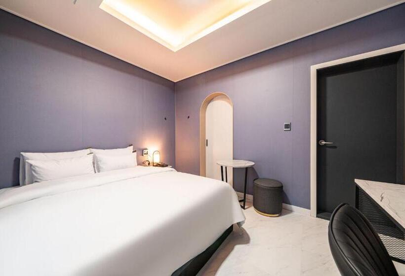 Номер Стандарт, Sloth Hotel Gimhae