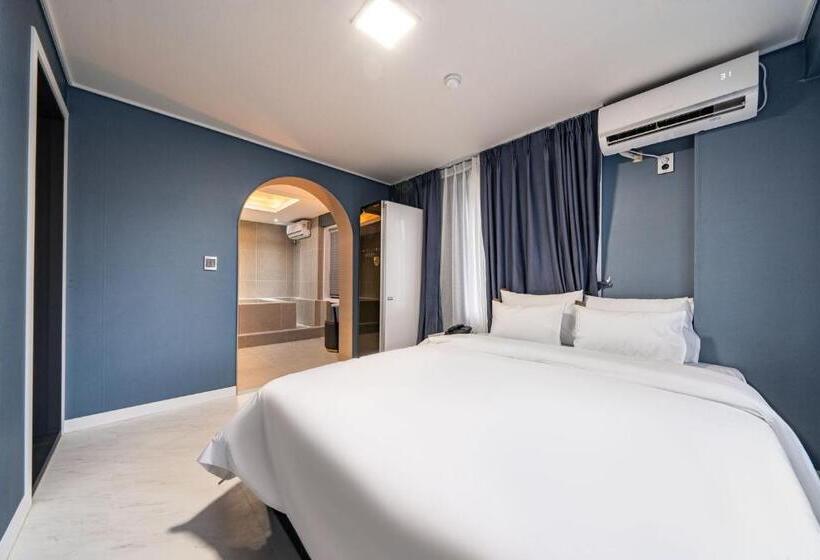 Люкс Кровать Кинг, Sloth Hotel Gimhae