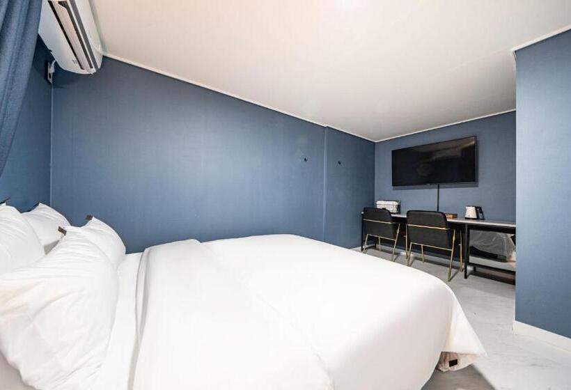 Люкс Кровать Кинг, Sloth Hotel Gimhae