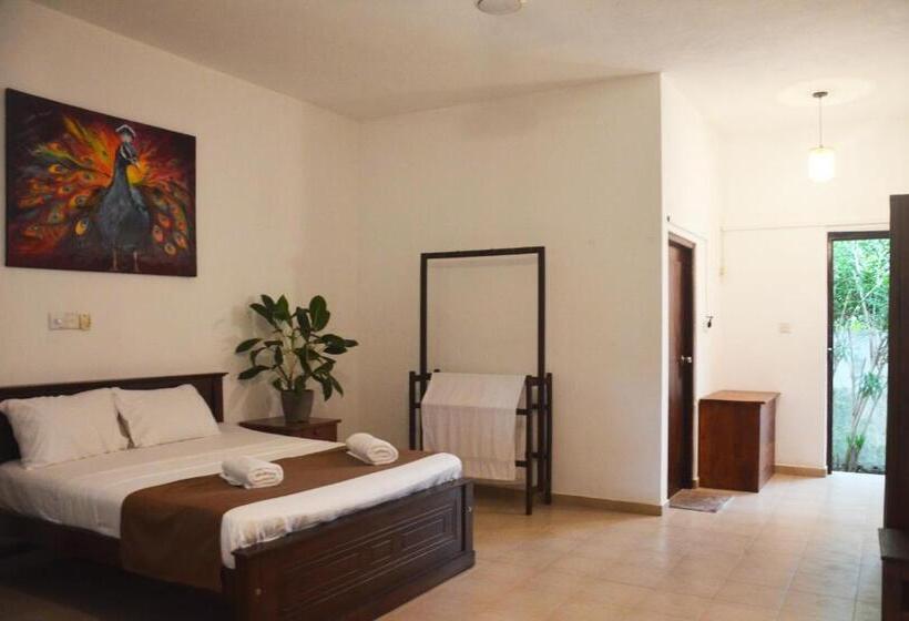 חדר סטנדרט נוף לגינה, The Dom Hotel & Restaurant