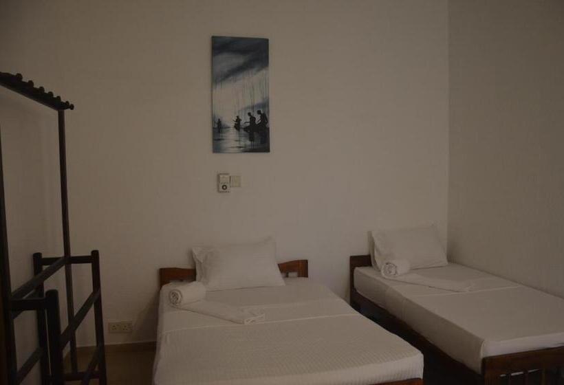 חדר סטנדרט נוף לגינה, The Dom Hotel & Restaurant