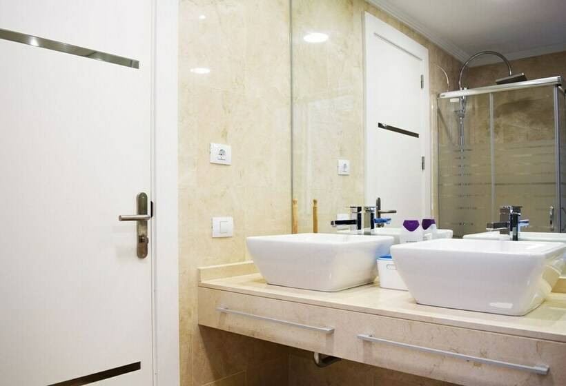 スタンダードルーム, La Volpe Rossa